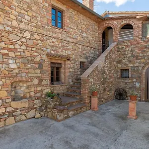 Guest house Casa Vecchia And Parking, Gambassi Terme